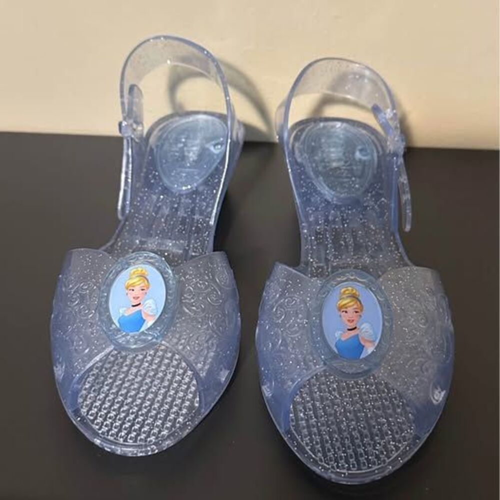 NEW Disney Princess Girls Cinderella Light-Up Shoes
